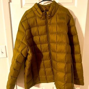 Men’s North Face Thermoball Jacket NWT